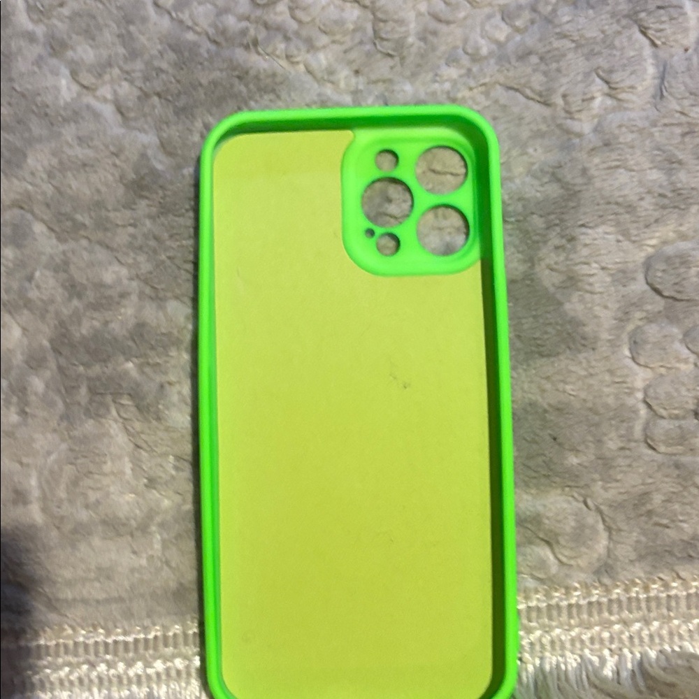 Green Protective Phone Case 
IPhone 12 Pro Max